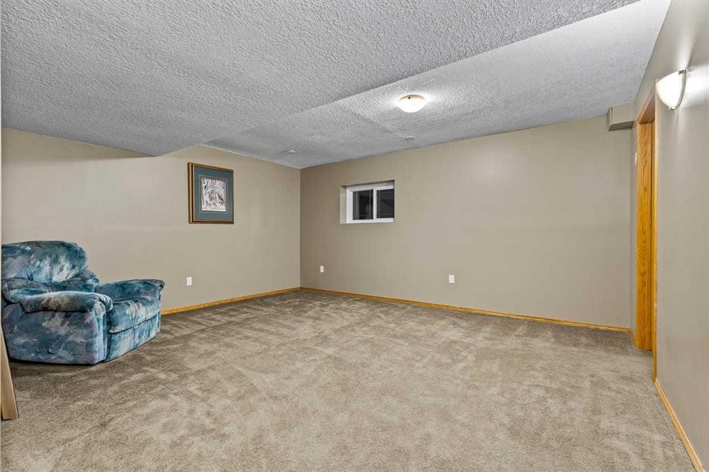 302 Stuart Street, Blackie, AB - Indoor Photo Showing Other Room