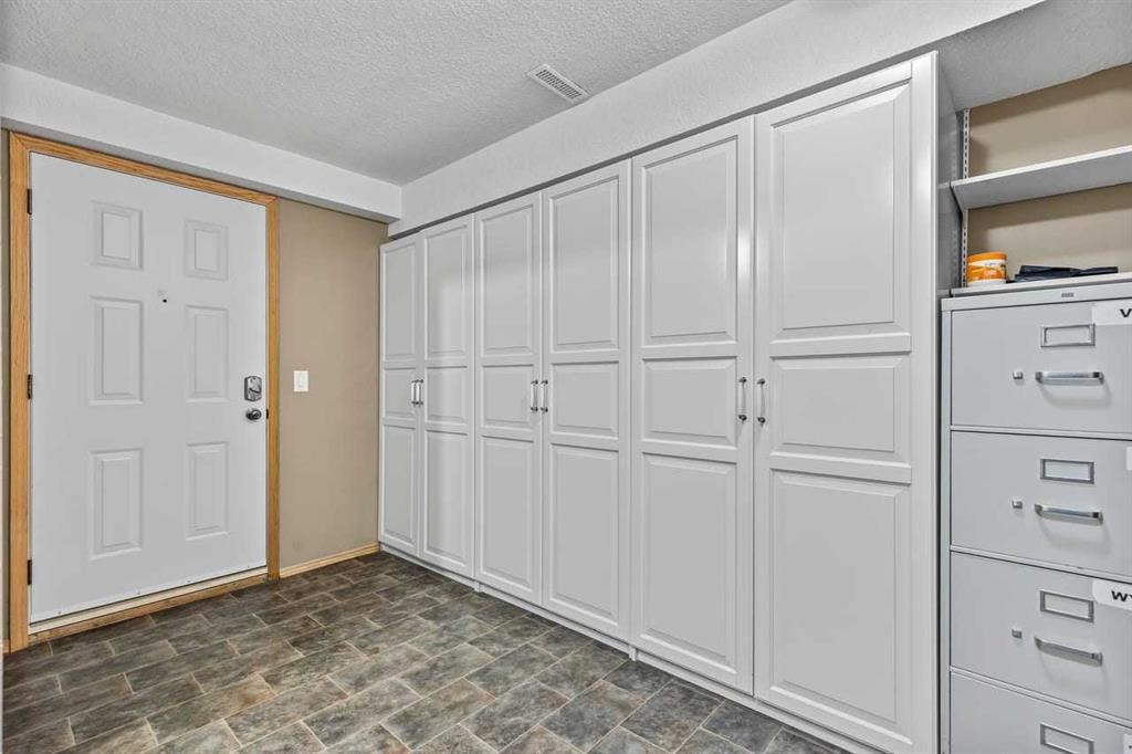 302 Stuart Street, Blackie, AB - Indoor Photo Showing Other Room