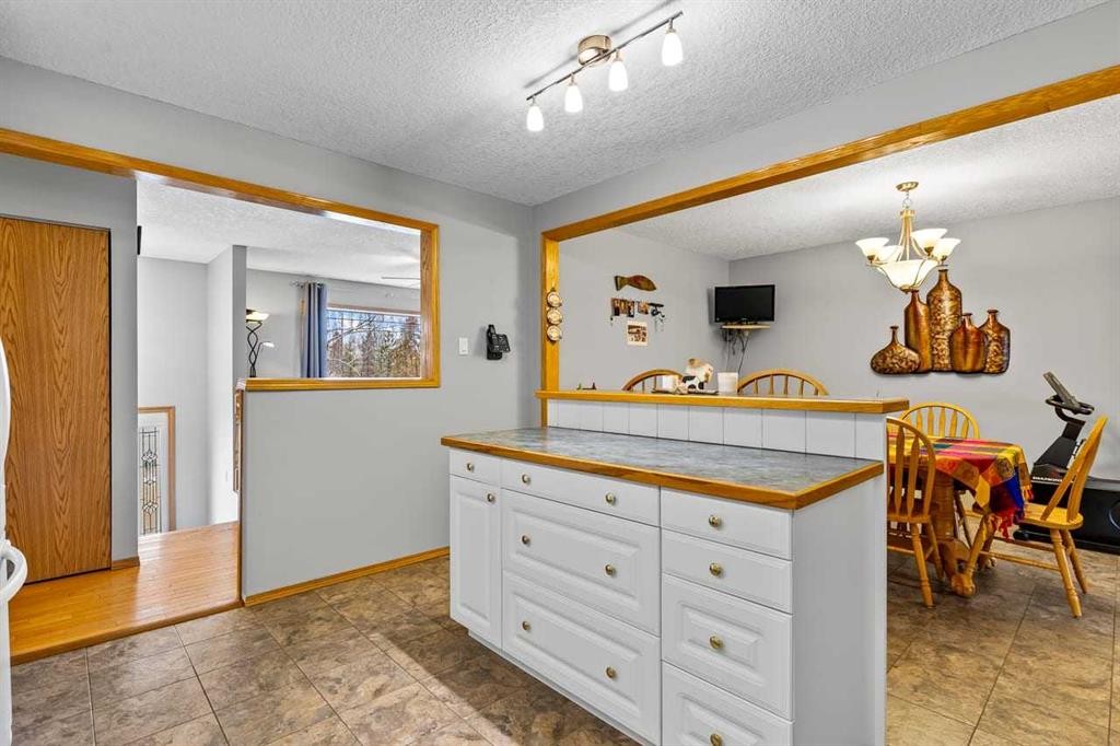 302 Stuart Street, Blackie, AB - Indoor