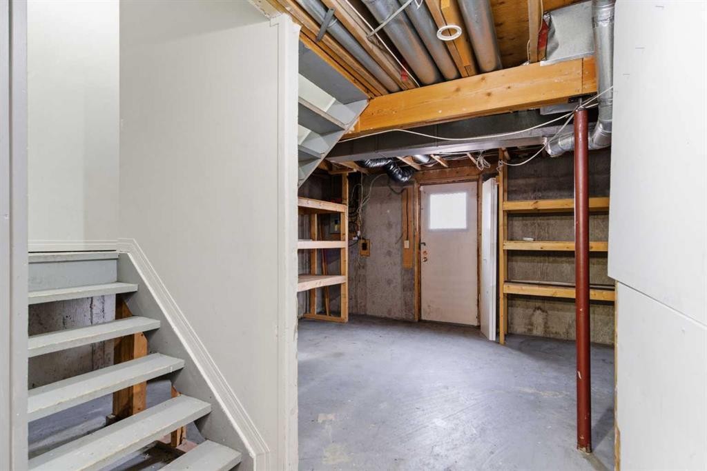 128 Pineson Place Ne, Calgary, AB - Indoor