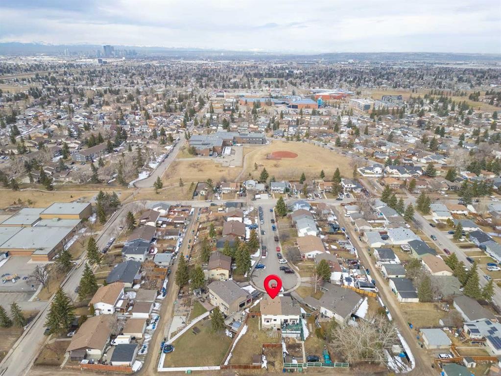 128 Pineson Place Ne, Calgary, AB - Outdoor With View