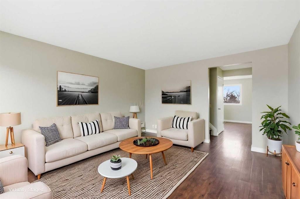 128 Pineson Place Ne, Calgary, AB - Indoor Photo Showing Living Room