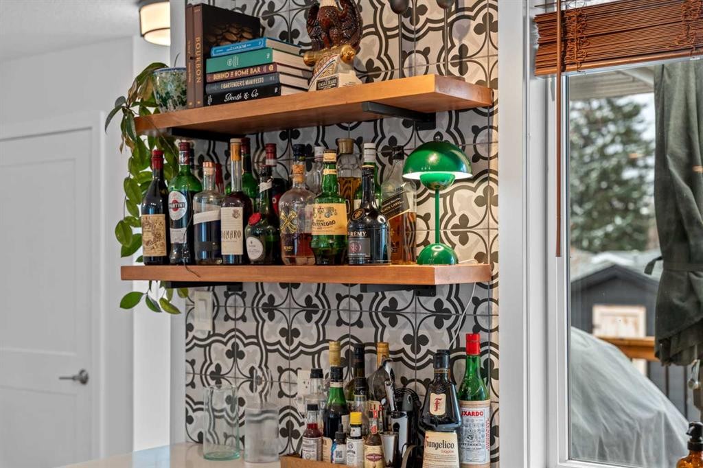 25 Foxwell Road Se, Calgary, AB - Indoor Photo Showing Other Room