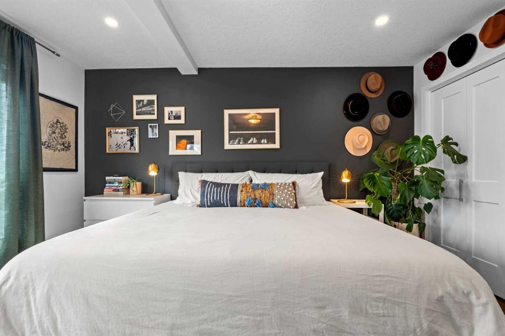 25 Foxwell Road Se, Calgary, AB - Indoor Photo Showing Bedroom