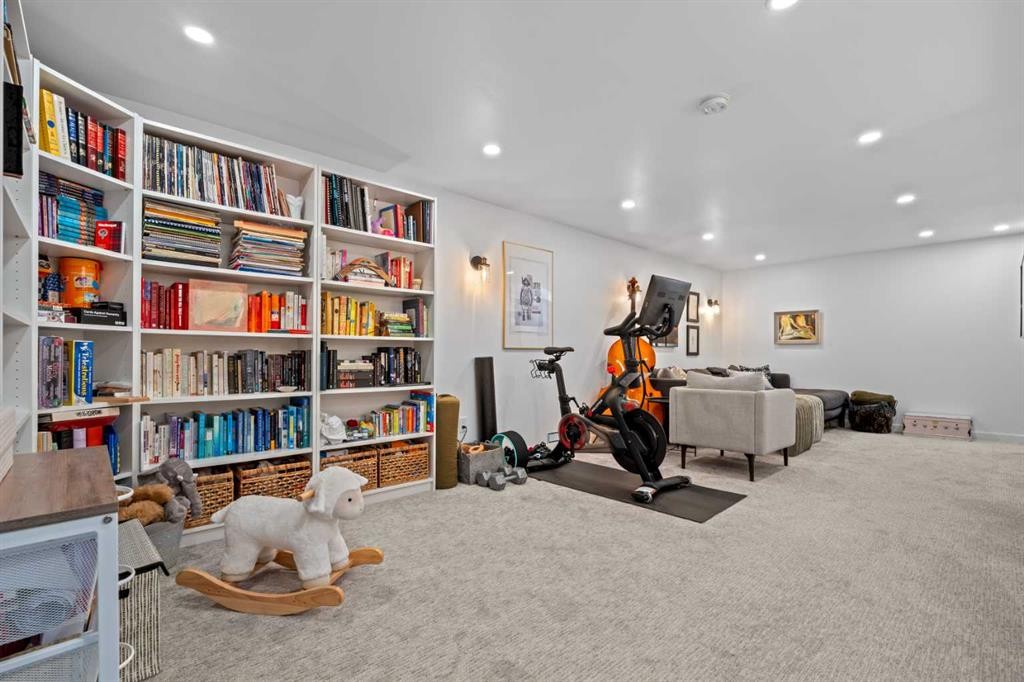 25 Foxwell Road Se, Calgary, AB - Indoor