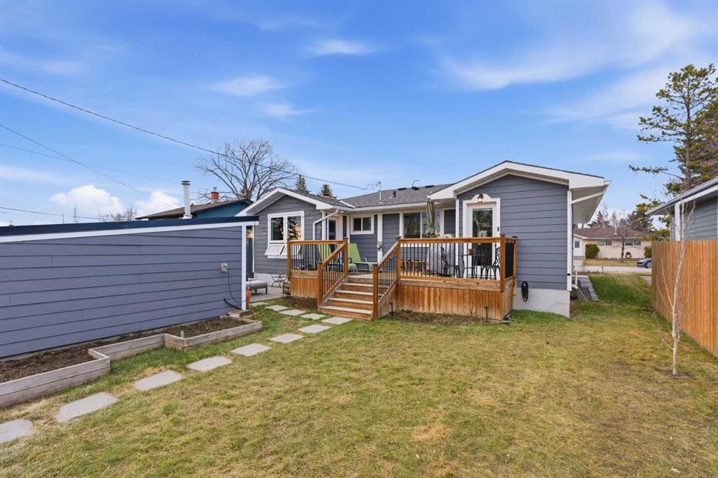 25 Foxwell Road Se, Calgary, AB - Outdoor With Deck Patio Veranda