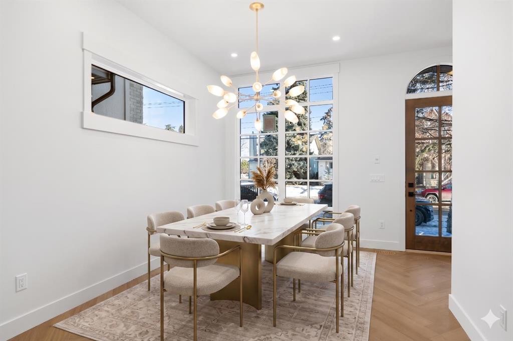 5104 21 Avenue Nw, Calgary, AB - Indoor Photo Showing Dining Room