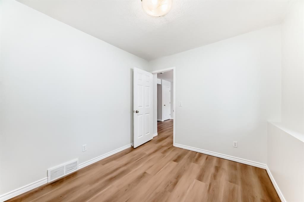 155 Prominence Heights Sw, Calgary, AB - Indoor Photo Showing Other Room