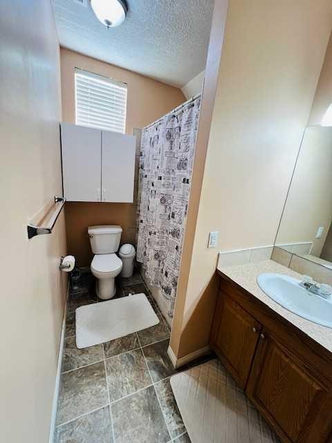 125 Saddlebrook Circle Ne, Calgary, AB - Indoor Photo Showing Bathroom