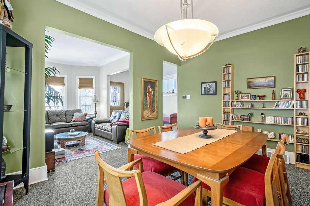 2410 16 Street Sw, Calgary, AB - Indoor