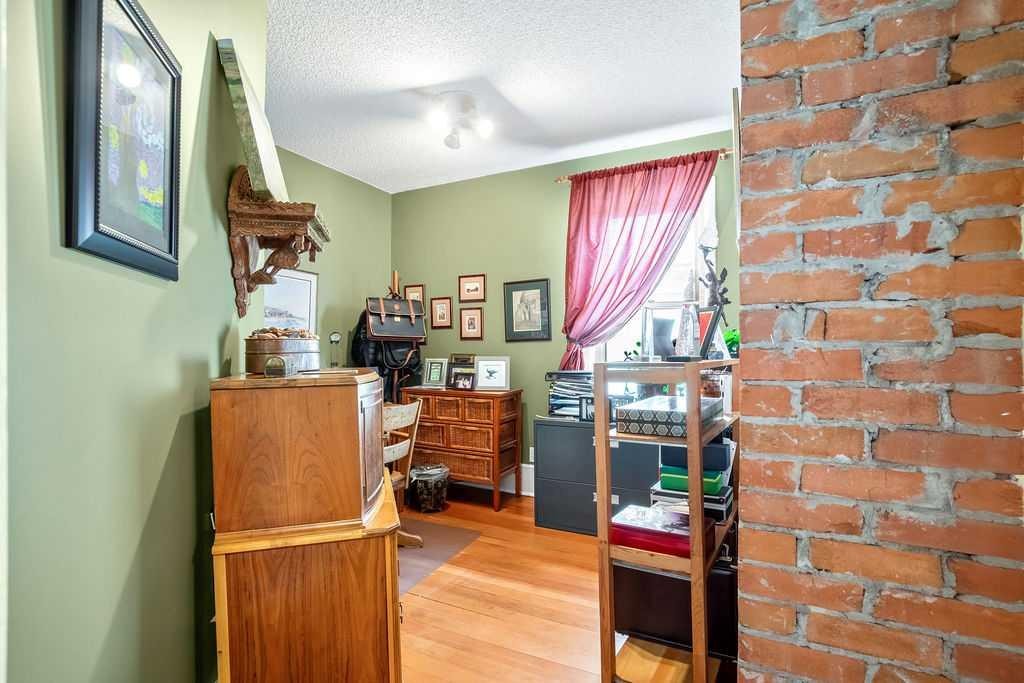 2410 16 Street Sw, Calgary, AB - Indoor Photo Showing Office