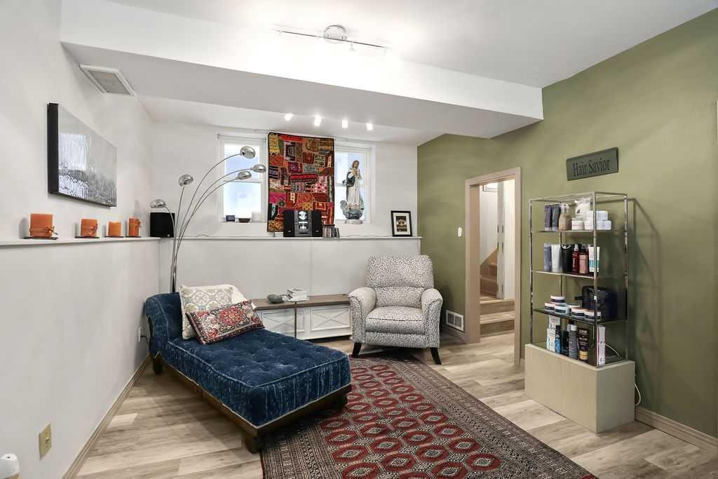 2410 16 Street Sw, Calgary, AB - Indoor