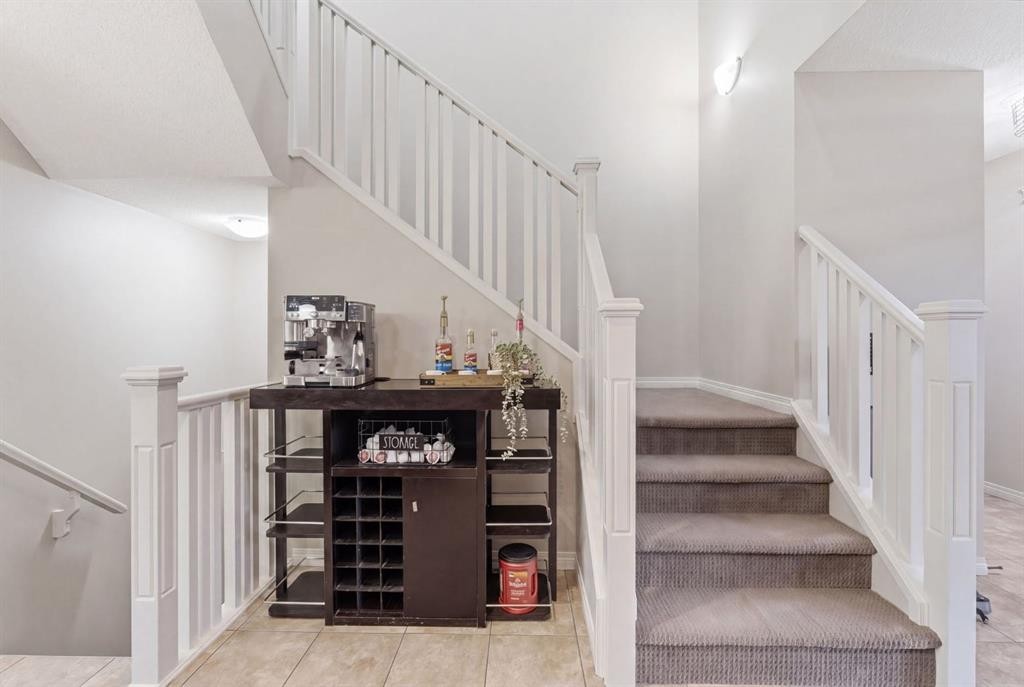 155 Copperpond Road Se, Calgary, AB