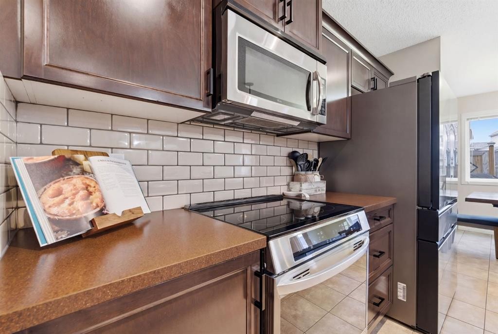 155 Copperpond Road Se, Calgary, AB