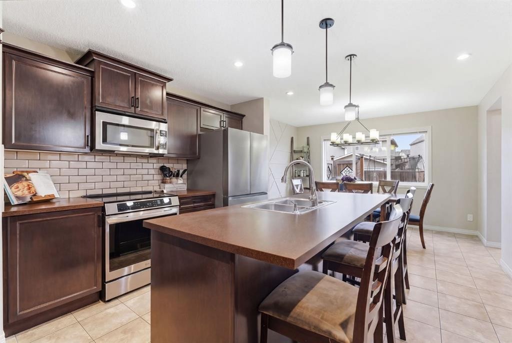 155 Copperpond Road Se, Calgary, AB