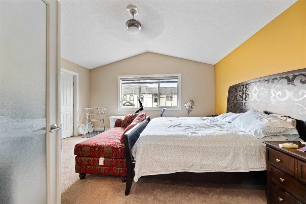 150 Saddlelake Grove Ne, Calgary, AB - Indoor Photo Showing Bedroom