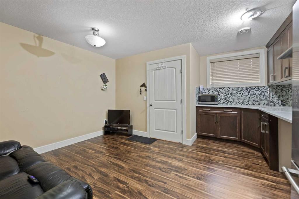 150 Saddlelake Grove Ne, Calgary, AB - Indoor Photo Showing Other Room