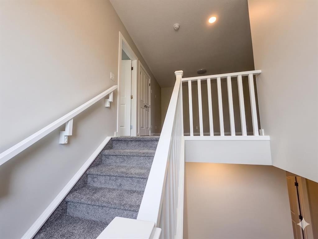 60 Ambledale Crescent, Calgary, AB - Indoor Photo Showing Other Room