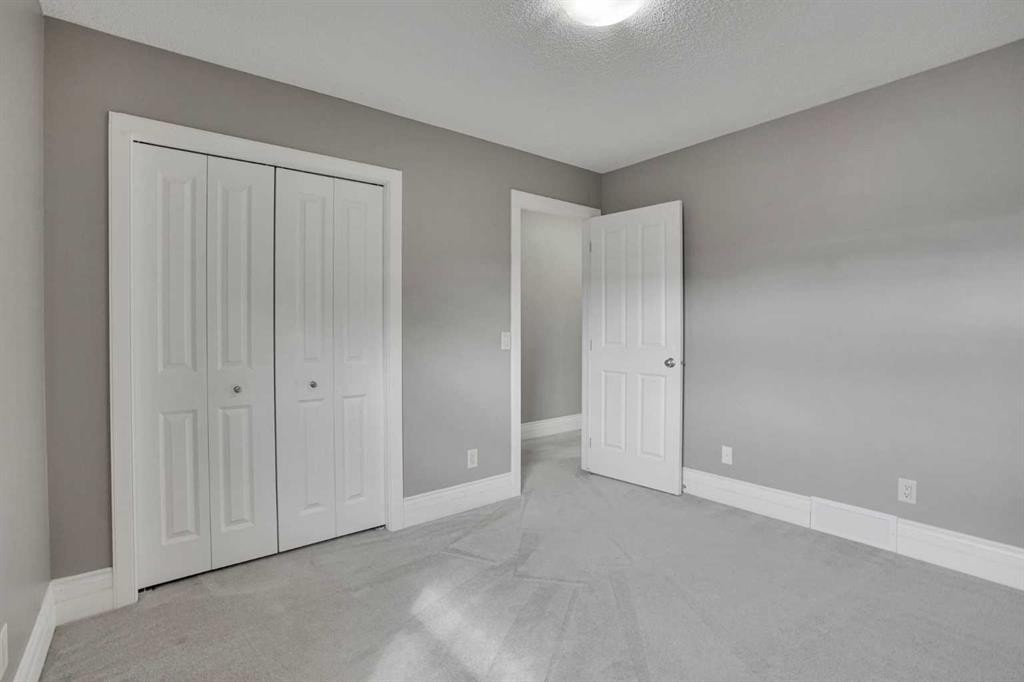 274 Everoak Drive Sw, Calgary, AB - Indoor