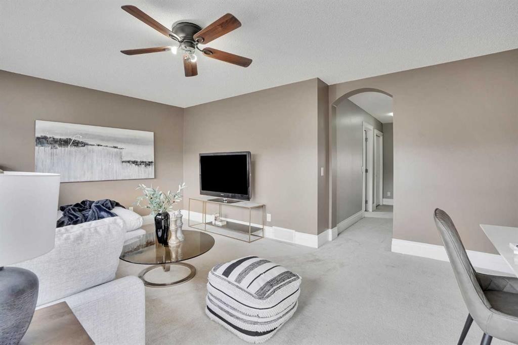 274 Everoak Drive Sw, Calgary, AB - Indoor