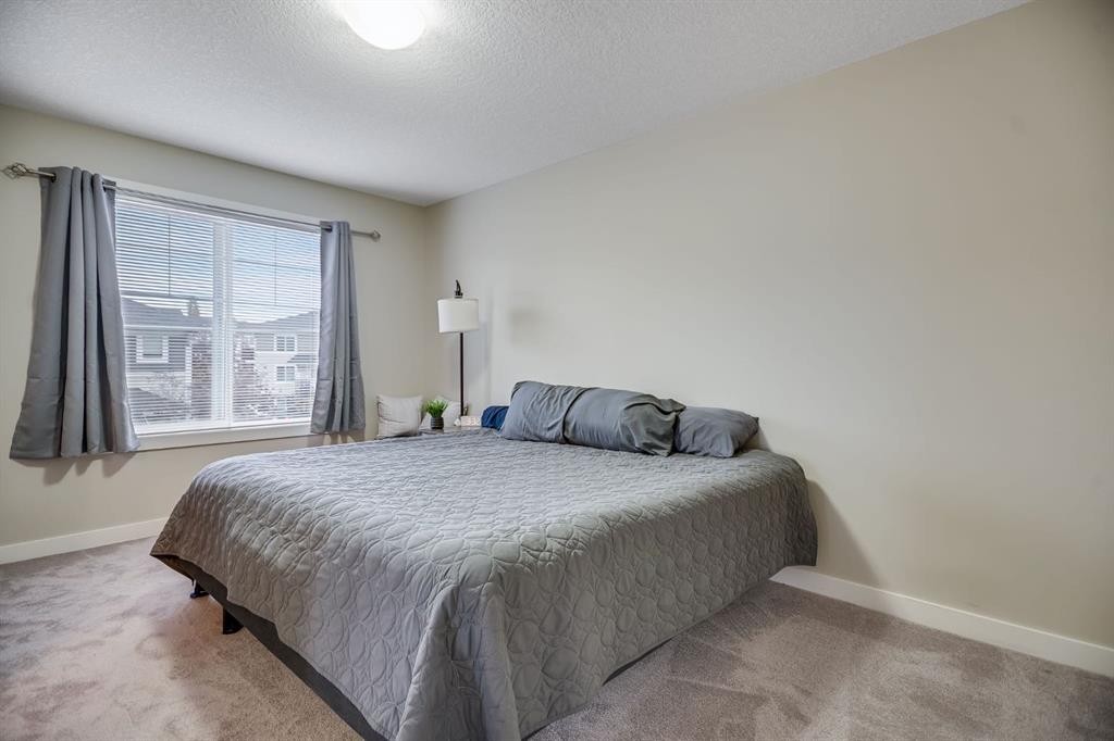 124-300 Marina Drive, Chestermere, AB - Indoor Photo Showing Bedroom