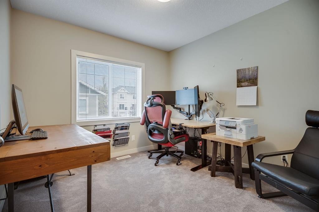 124-300 Marina Drive, Chestermere, AB - Indoor Photo Showing Office