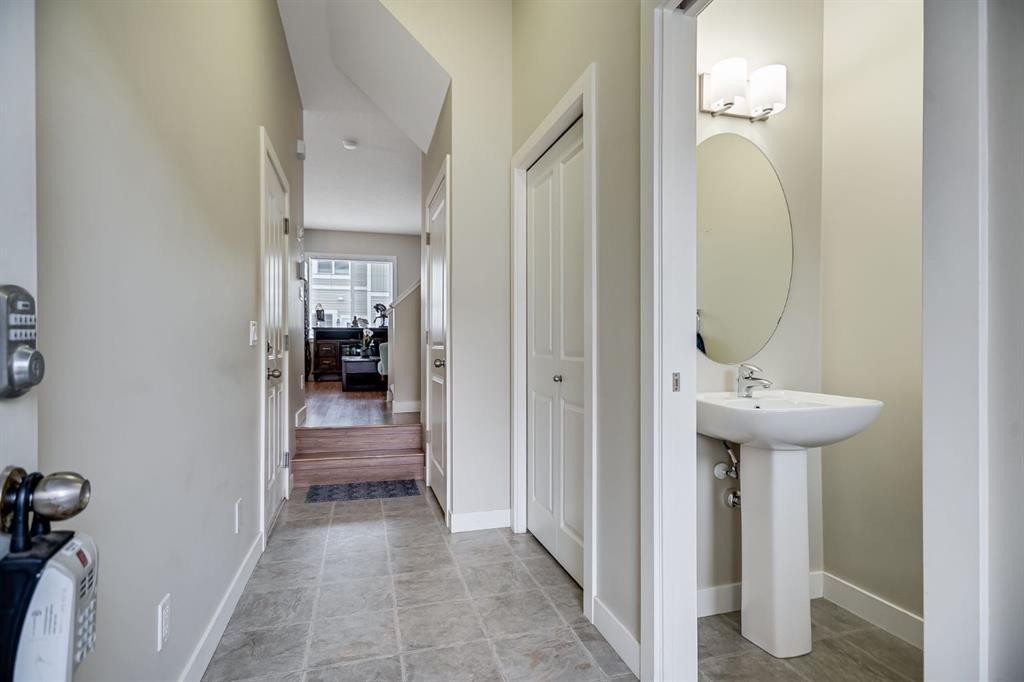 124-300 Marina Drive, Chestermere, AB - Indoor