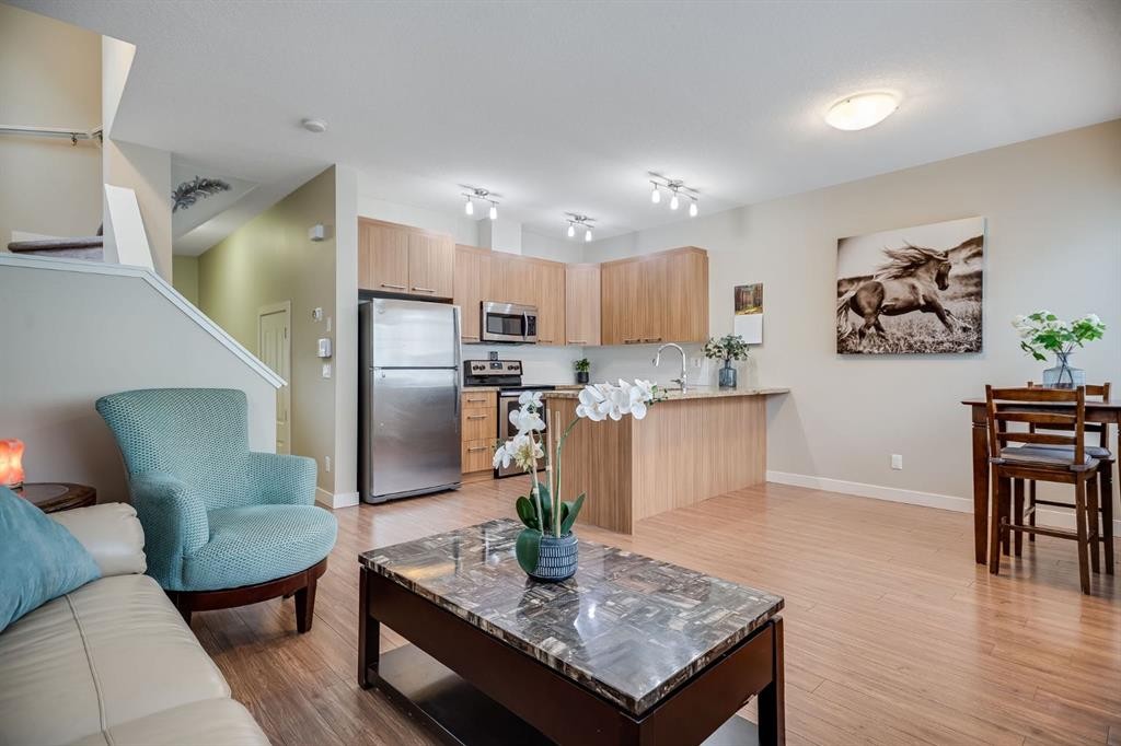 124-300 Marina Drive, Chestermere, AB - Indoor