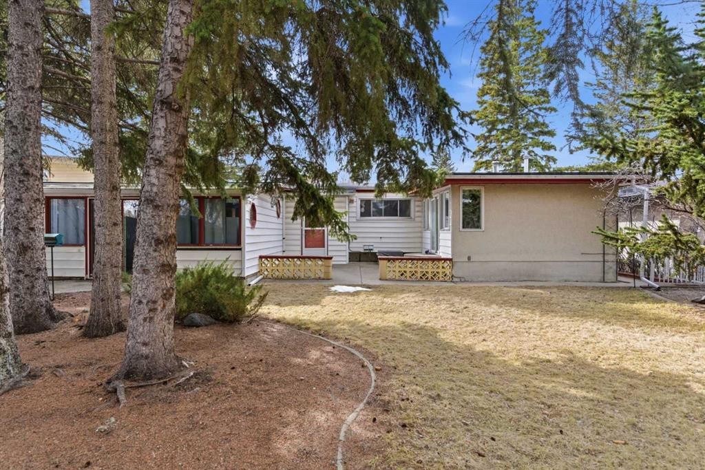 4008 36 Street Nw, Calgary, AB - Outdoor
