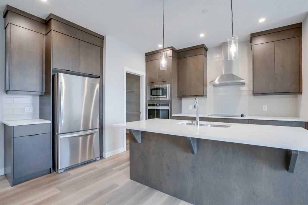 77 Calhoun Crescent Ne, Calgary, AB - Indoor Photo Showing Kitchen With Upgraded Kitchen