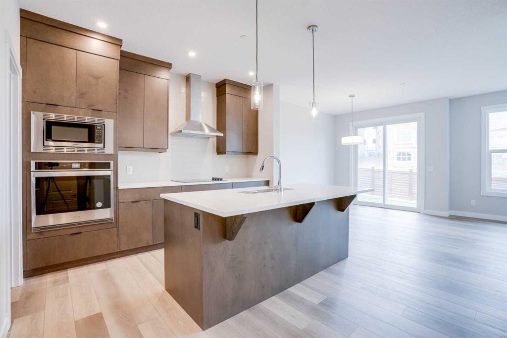 77 Calhoun Crescent Ne, Calgary, AB - Indoor Photo Showing Kitchen With Upgraded Kitchen