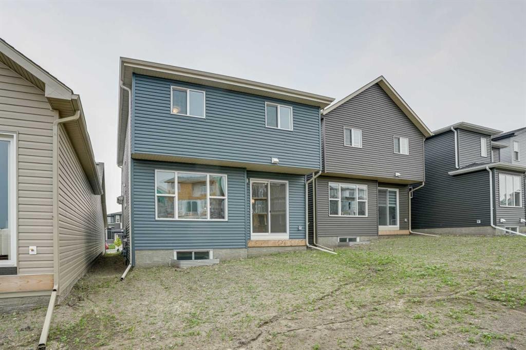 77 Calhoun Crescent Ne, Calgary, AB - Outdoor