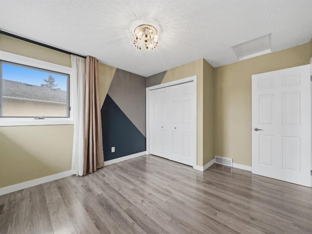 247 Hidden Valley Place Nw, Calgary, AB - Indoor Photo Showing Other Room