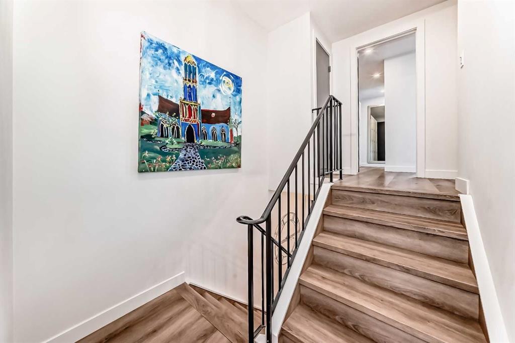 60 Point Drive Nw, Calgary, AB - Indoor Photo Showing Other Room