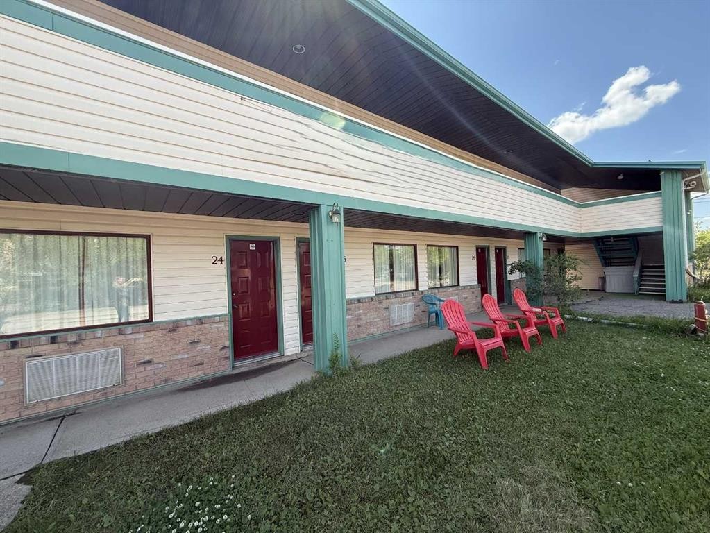 703 9 Highway South, Drumheller, AB