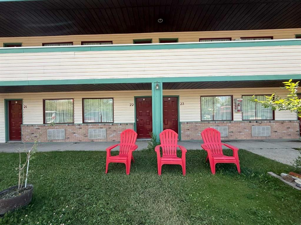703 9 Highway South, Drumheller, AB