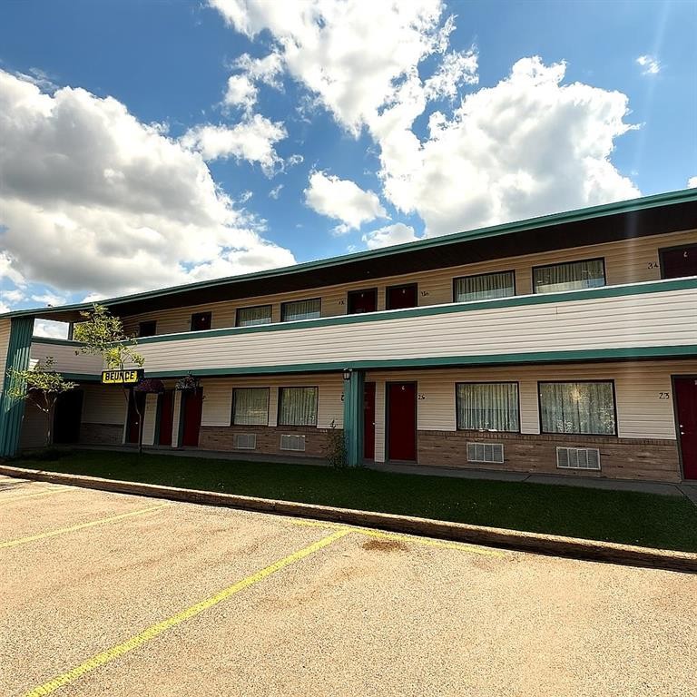 703 9 Highway South, Drumheller, AB