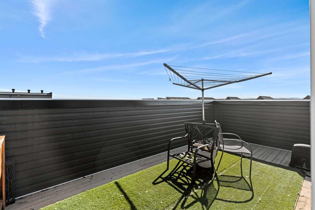 310 Seton Circle Se, Calgary, AB - Outdoor