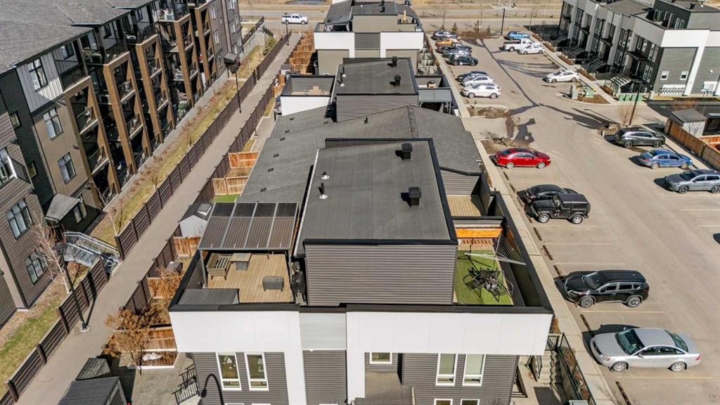 310 Seton Circle Se, Calgary, AB -