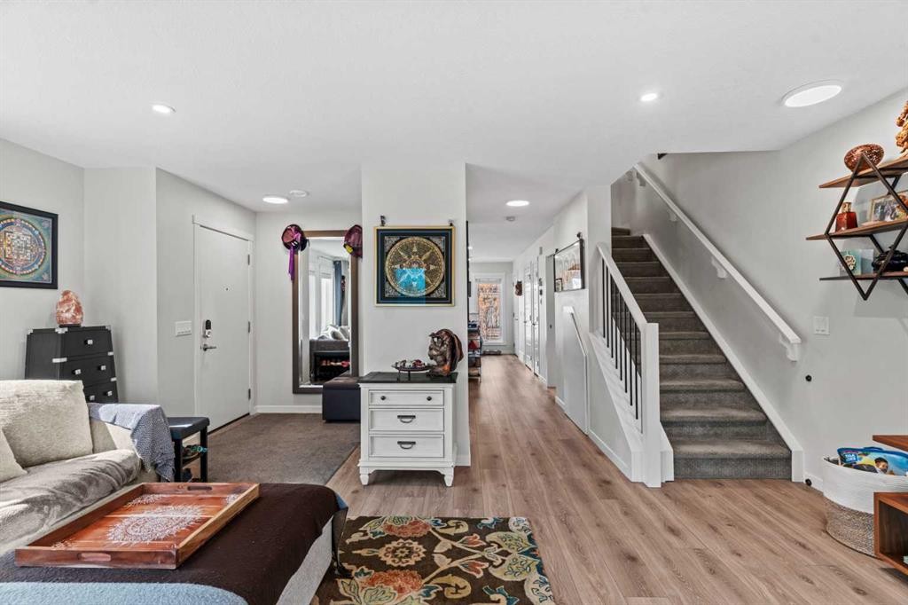 310 Seton Circle Se, Calgary, AB - Indoor
