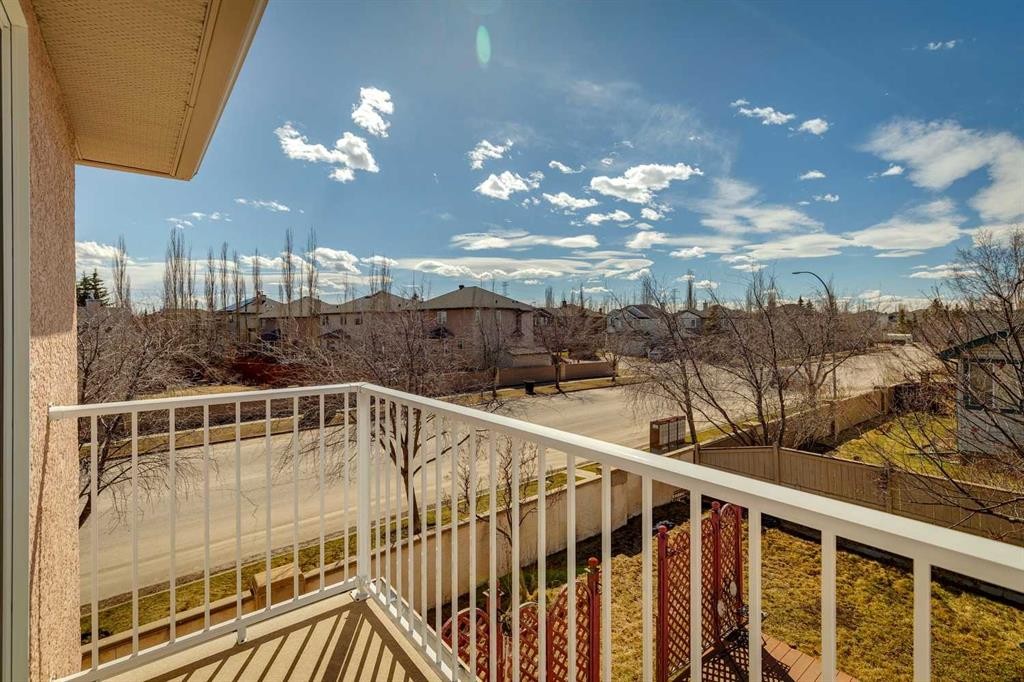 450 Wentworth Place Sw, Calgary, AB - Outdoor With Balcony With View