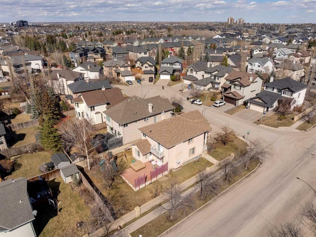 450 Wentworth Place Sw, Calgary, AB - Outdoor With View