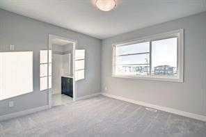 113 Cobblestone Gate Sw, Airdrie, AB - Indoor Photo Showing Other Room