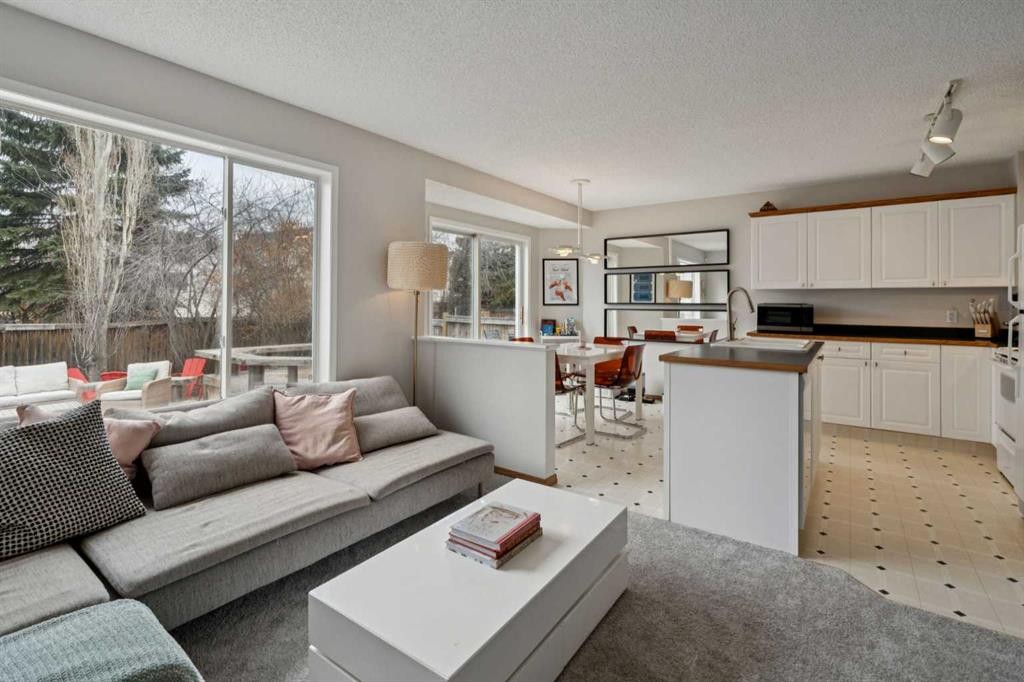 72 Mt Apex Green Se, Calgary, AB - Indoor