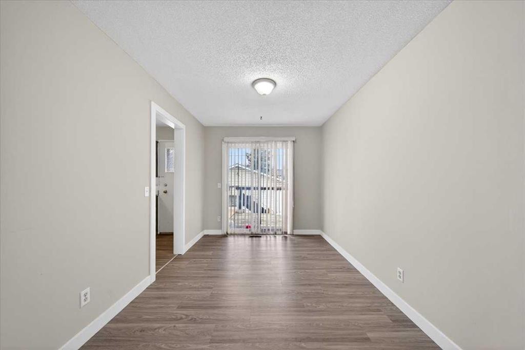 4748 Rundlehorn Drive Ne, Calgary, AB - Indoor Photo Showing Other Room
