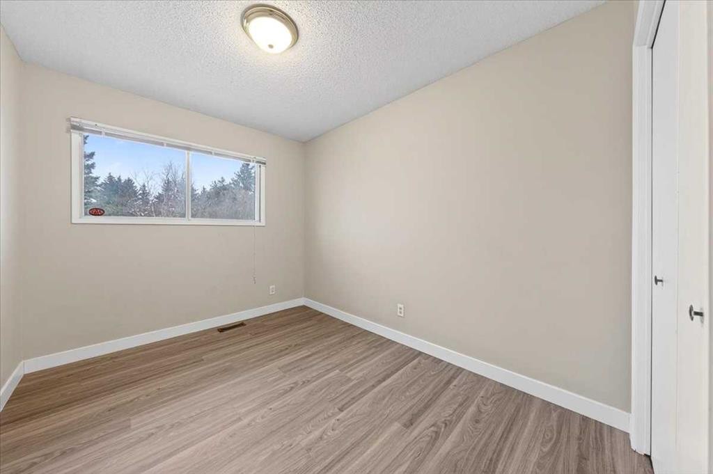 4748 Rundlehorn Drive Ne, Calgary, AB - Indoor Photo Showing Other Room