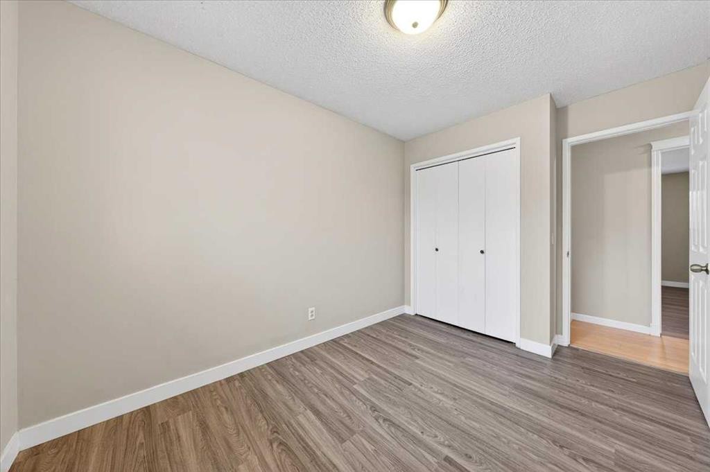 4748 Rundlehorn Drive Ne, Calgary, AB - Indoor Photo Showing Other Room