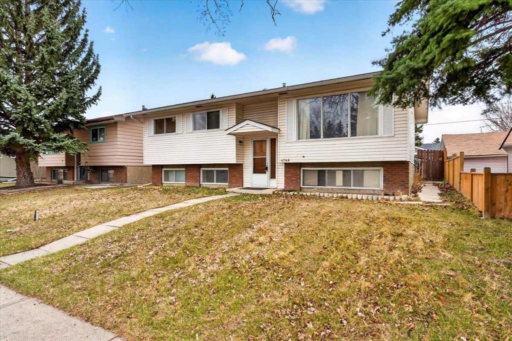 4748 Rundlehorn Drive Ne, Calgary, AB - Outdoor