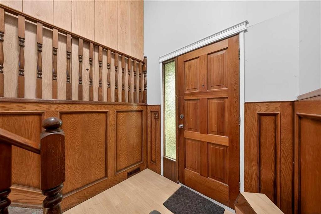 4748 Rundlehorn Drive Ne, Calgary, AB - Indoor Photo Showing Other Room