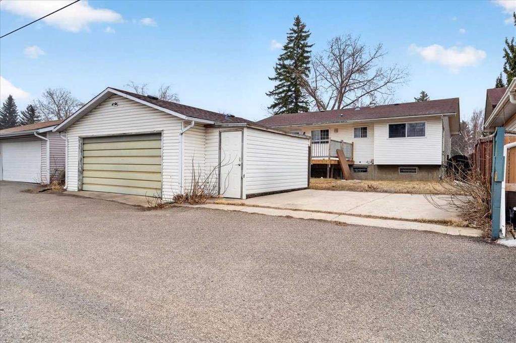 4748 Rundlehorn Drive Ne, Calgary, AB - Outdoor With Exterior